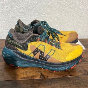 New Balance Men's Yellow and Teal Athletic Shoes